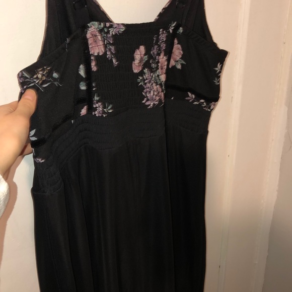Torrid Long Jumpsuit ••• 00/10 - Picture 3 of 5
